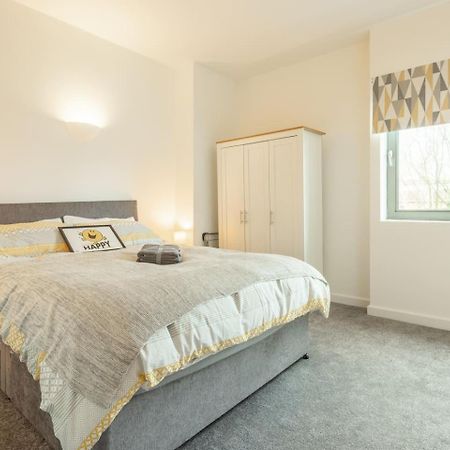 Central Bedford: Two Bedrooms, Breakfast Basket 外观 照片